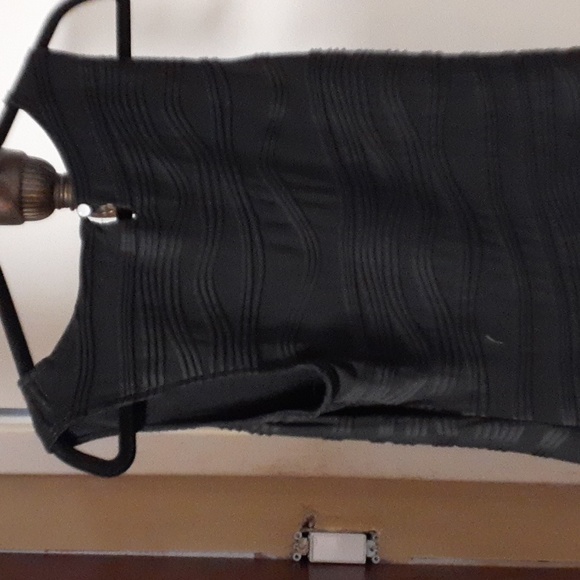 Gently used SZ S sleeveless Dress with stretch - Picture 3 of 4